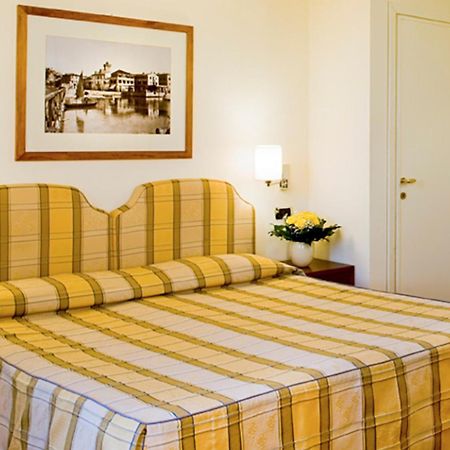 Hotel Sirmione Terme Exterior photo