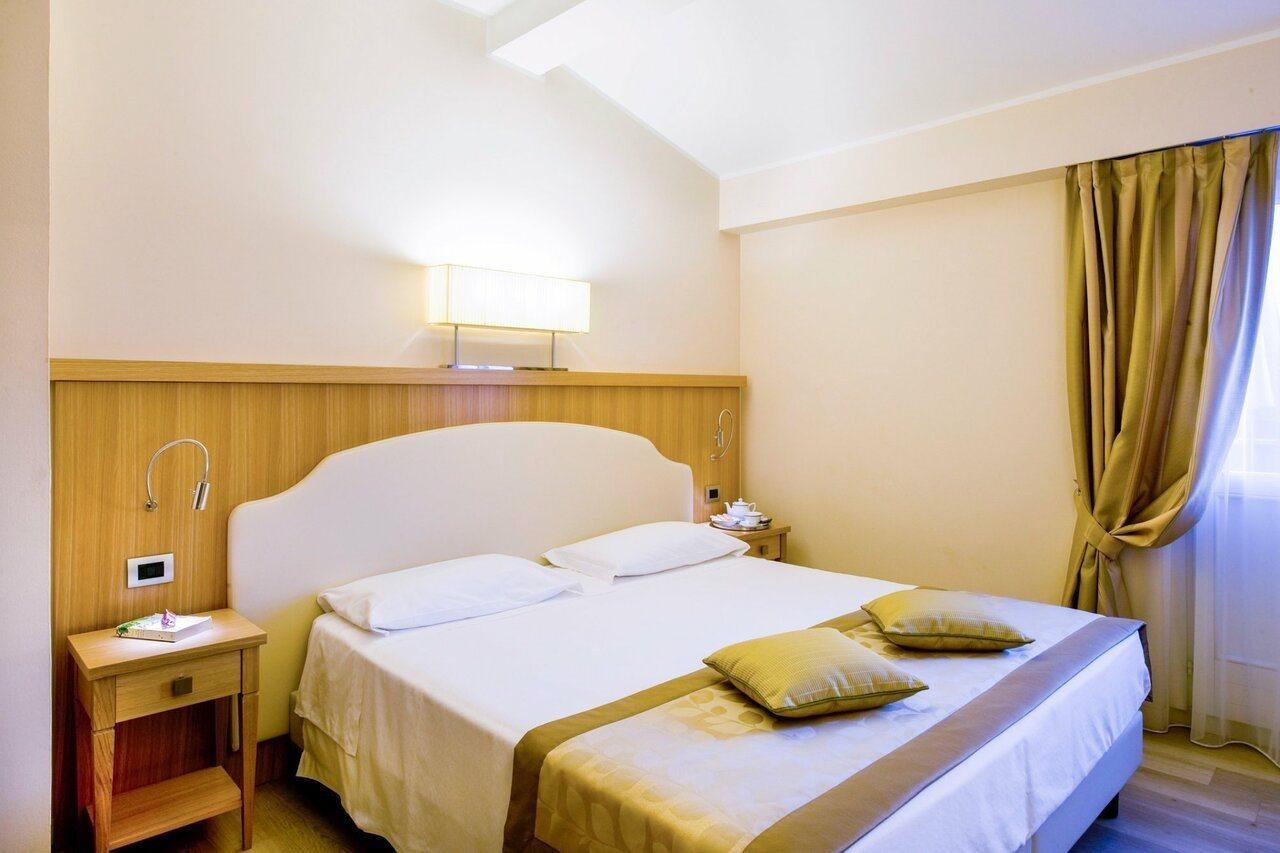 Hotel Sirmione Terme Exterior photo