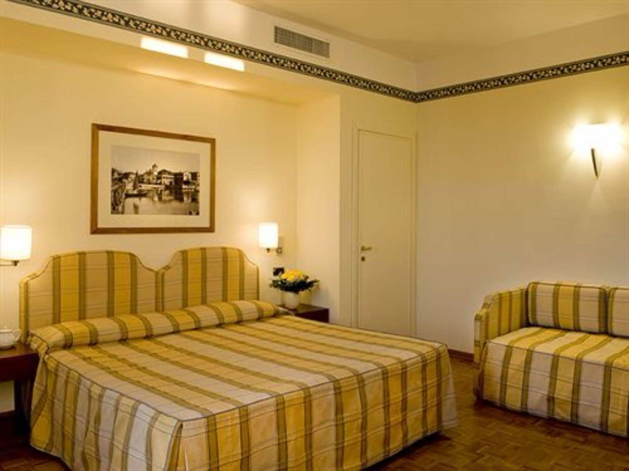Hotel Sirmione Terme Exterior photo
